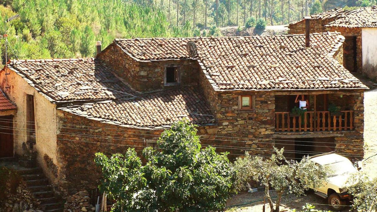 A Casa Da Natalia Pensionat Cha de Alvares Eksteriør billede